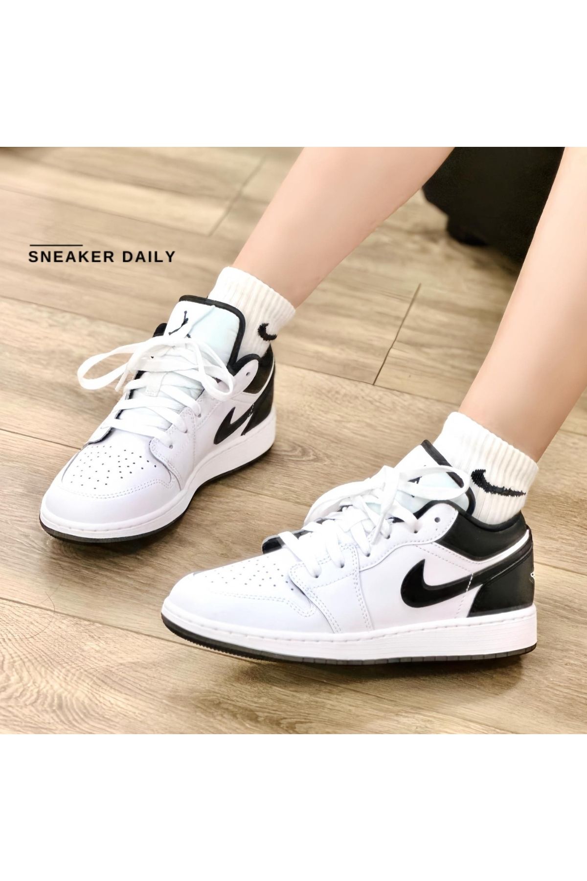 اسنیکر آدیداس Nike با کد DC0774-141