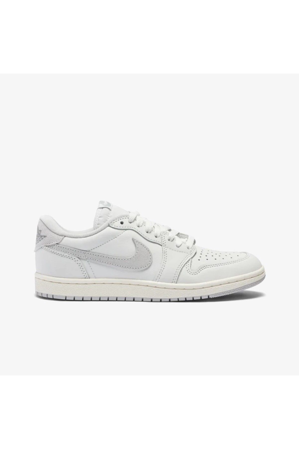 اسنیکر آدیداس Nike با کد FB.9933